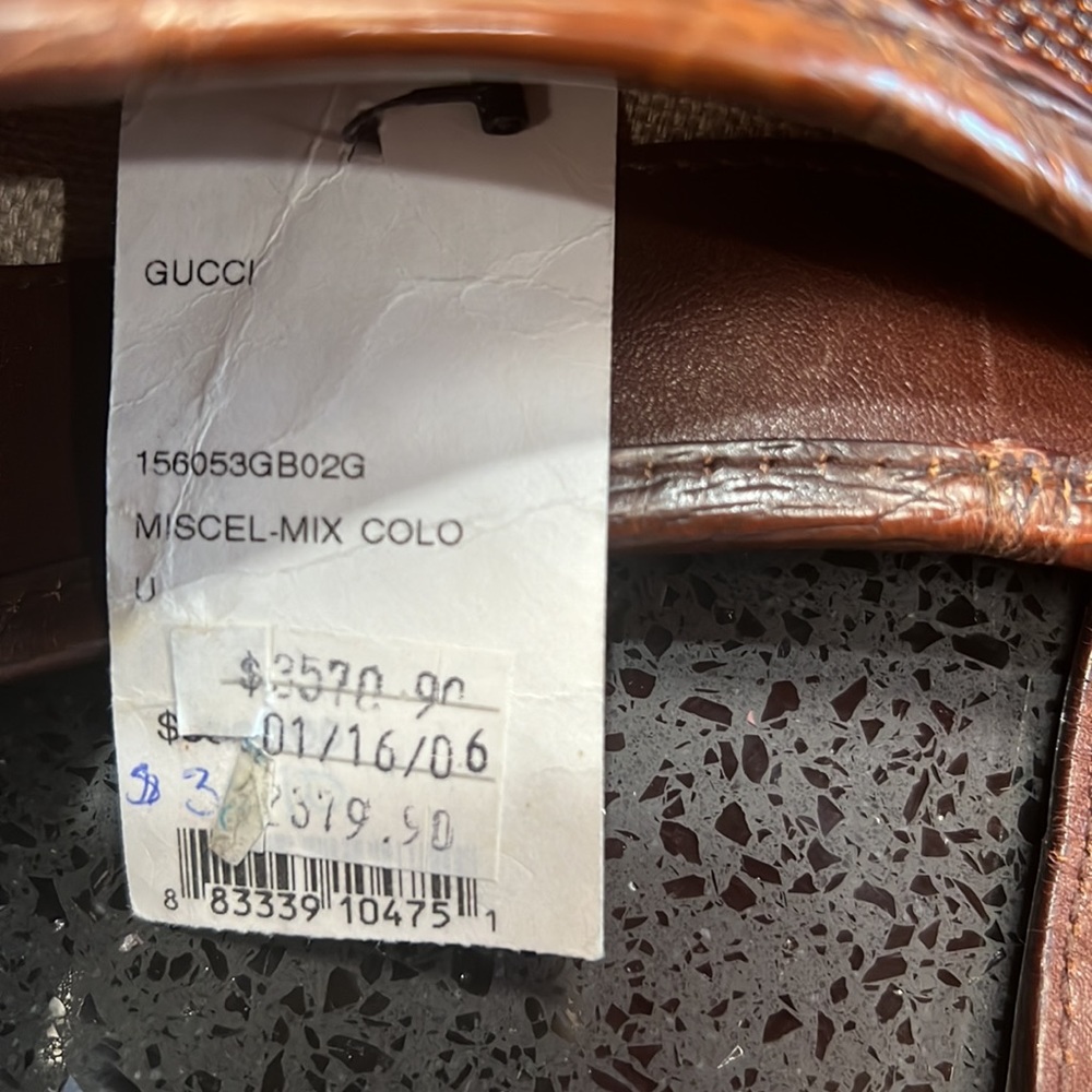 This is a very rare Gucci beaded bag Purchased in 2006 never worn - Picture 6 of 11